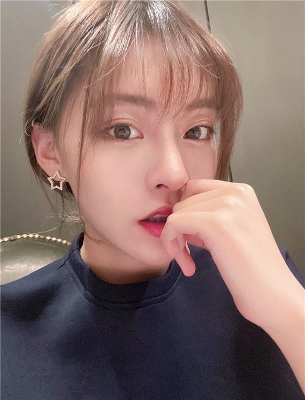 小高端娇小.美.女抱起来搞哭了