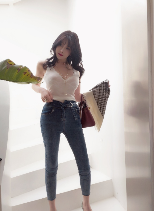 御姐大美女！颜值极.品.Sao.女.，气质优雅长腿大胸技术特好